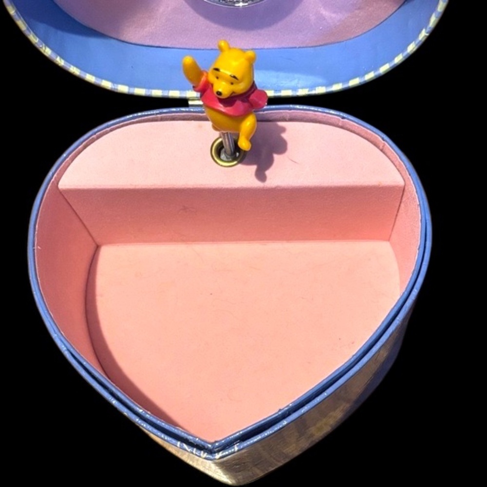 Winnie the Pooh Heart-Shaped Jewelry Music Box - Picture 5 of 14